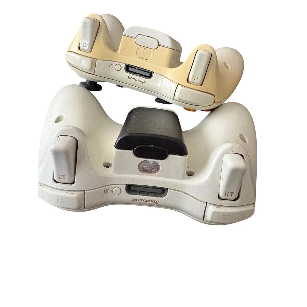 Lot of 2 Microsoft Xbox 360 Wireless Controllers White OEM Genuine Gamepads